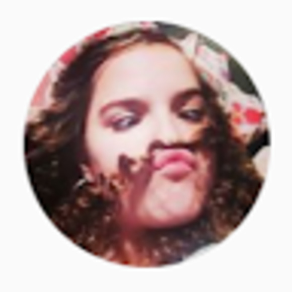 Meet your Posher, Hannah - Picture 1 of 1